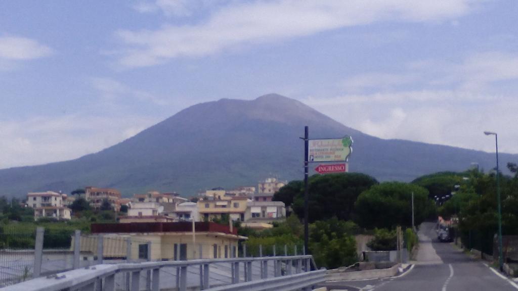 Hotel Il Quadrifoglio Torre del Greco Buitenkant foto